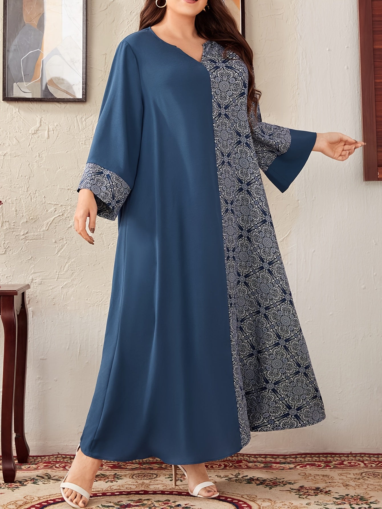 Elegant Plus Size V-Neck Dress with Geometric Pattern - Non-Stretch, Machine Washable Polyester - Perfect for All Seasons