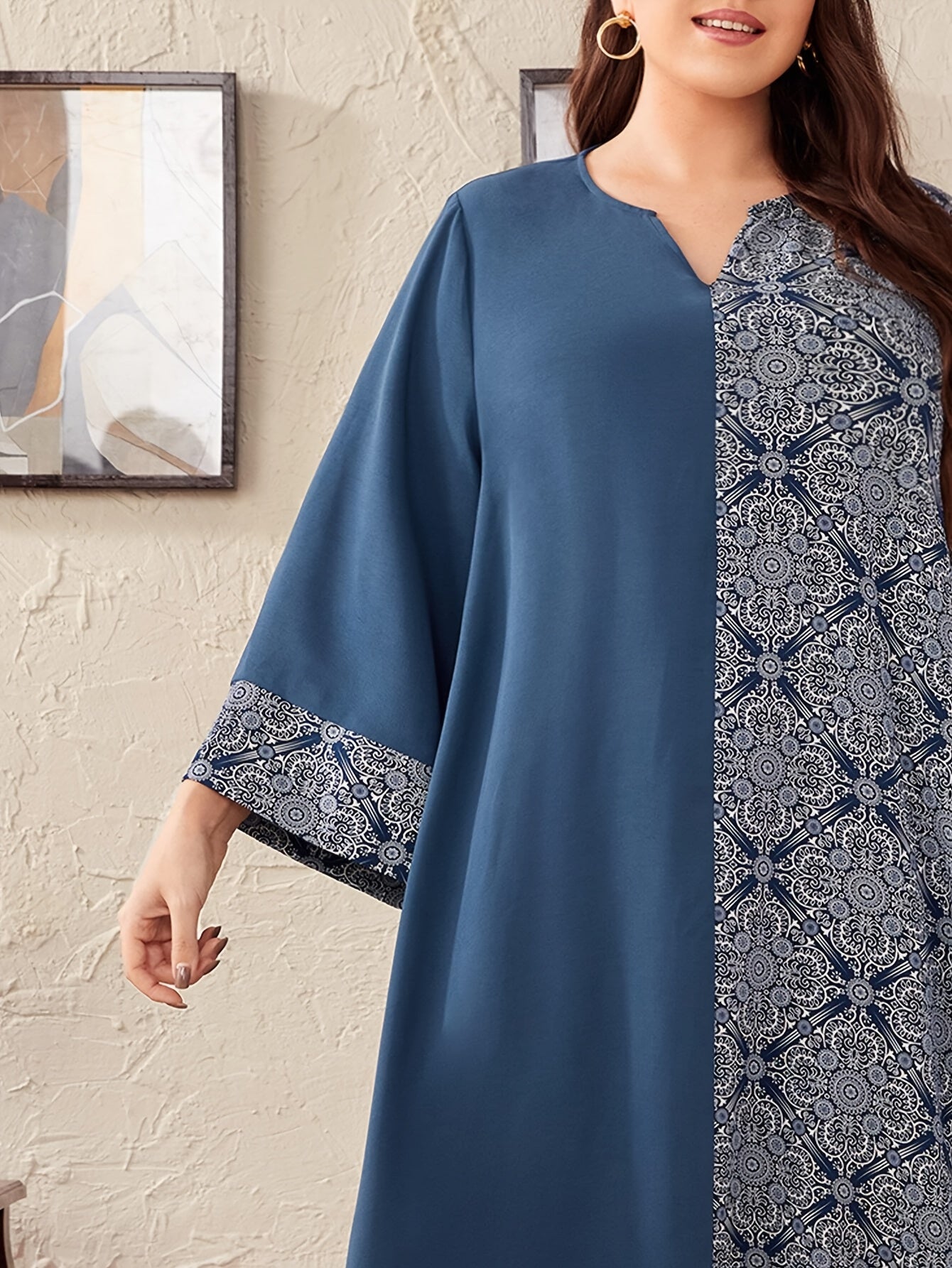 Elegant Plus Size V-Neck Dress with Geometric Pattern - Non-Stretch, Machine Washable Polyester - Perfect for All Seasons